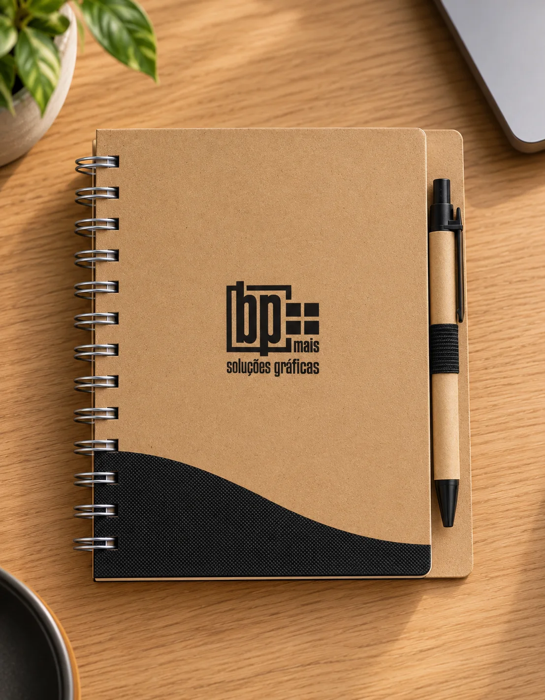 Caderno ecológico Jequitibá kraft com caneta personalizada BP Mais