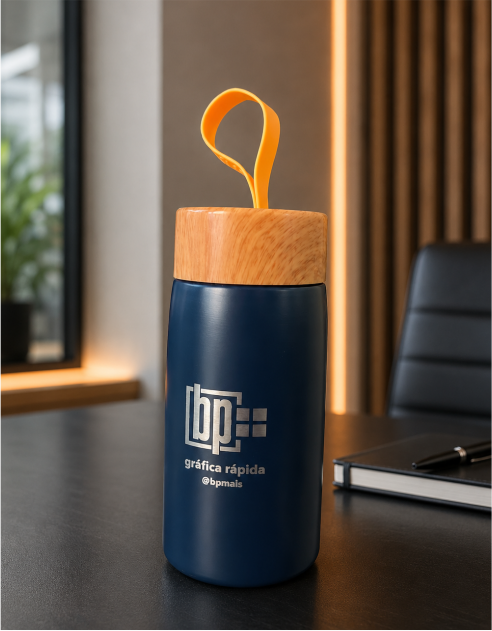Garrafa Cristal azul marinho com tampa de bambu personalizada com gravação